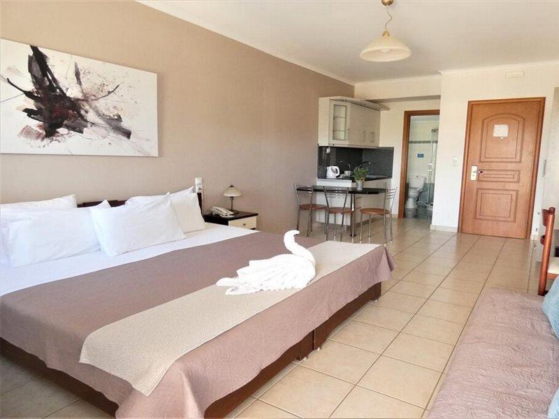 Lazaratos Hotel Kouvalata Dış mekan fotoğraf