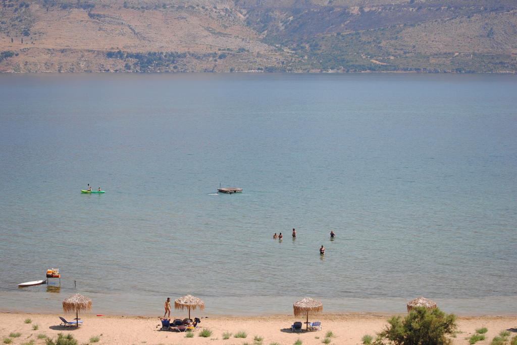 Lazaratos Hotel Kouvalata Dış mekan fotoğraf