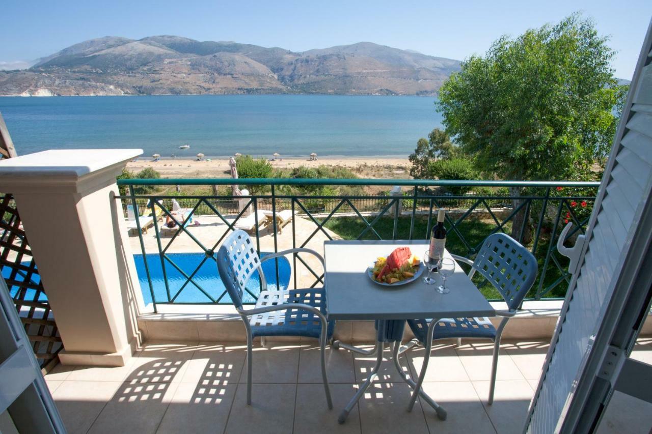 Lazaratos Hotel Kouvalata Dış mekan fotoğraf